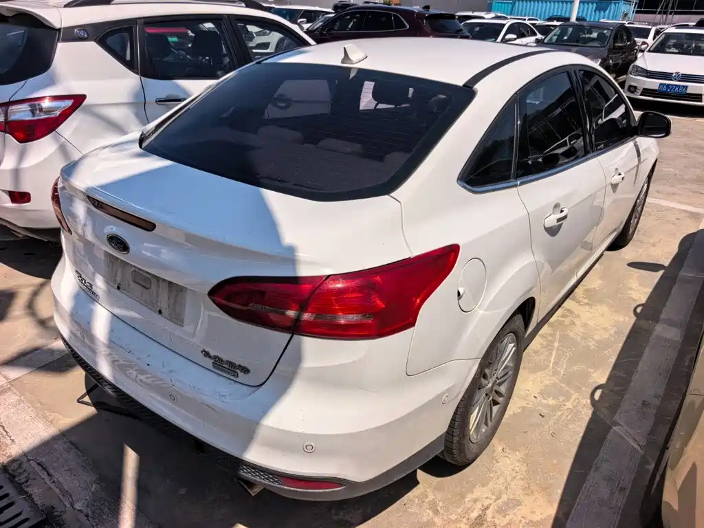 Ford Focus — миниатюра 6