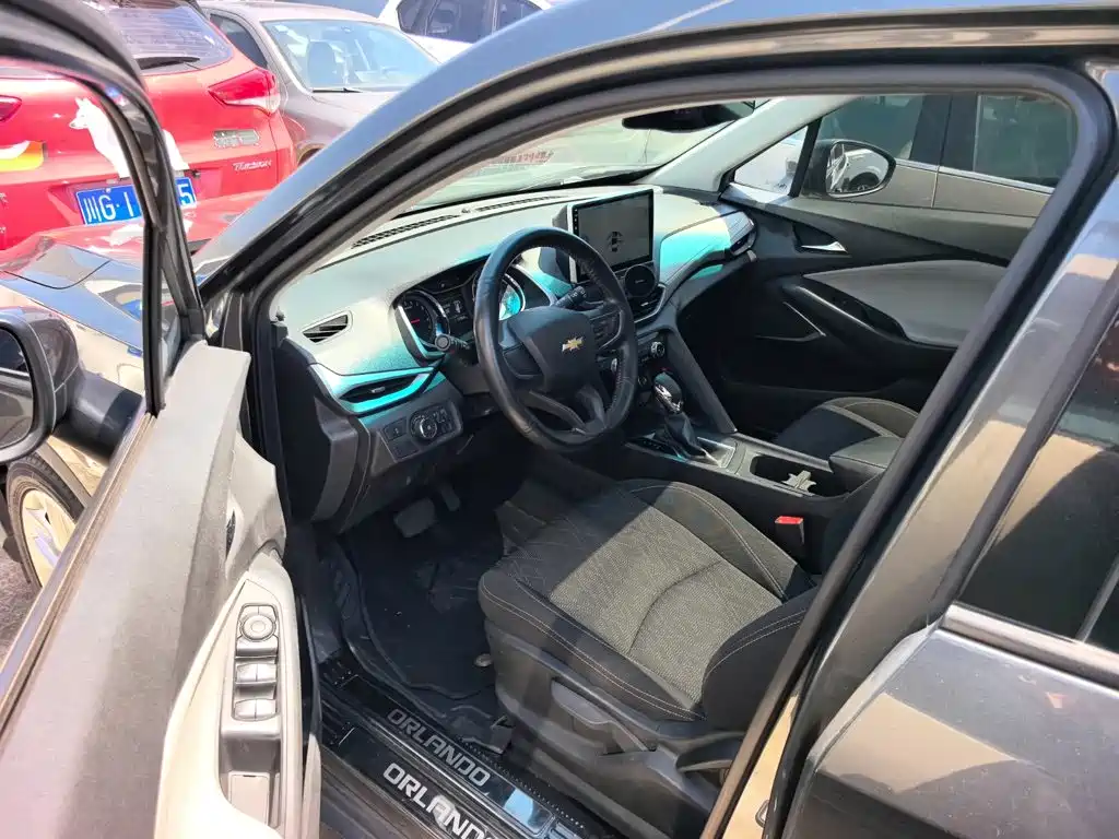 Chevrolet Volando — миниатюра 7