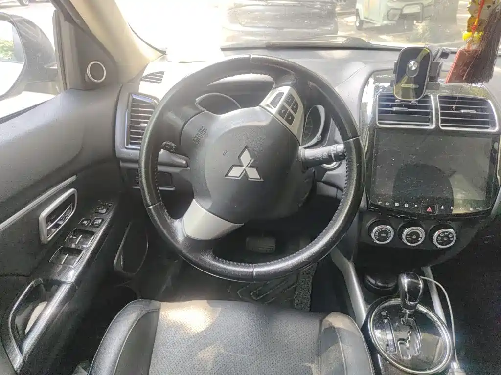Mitsubishi ASX — миниатюра 3