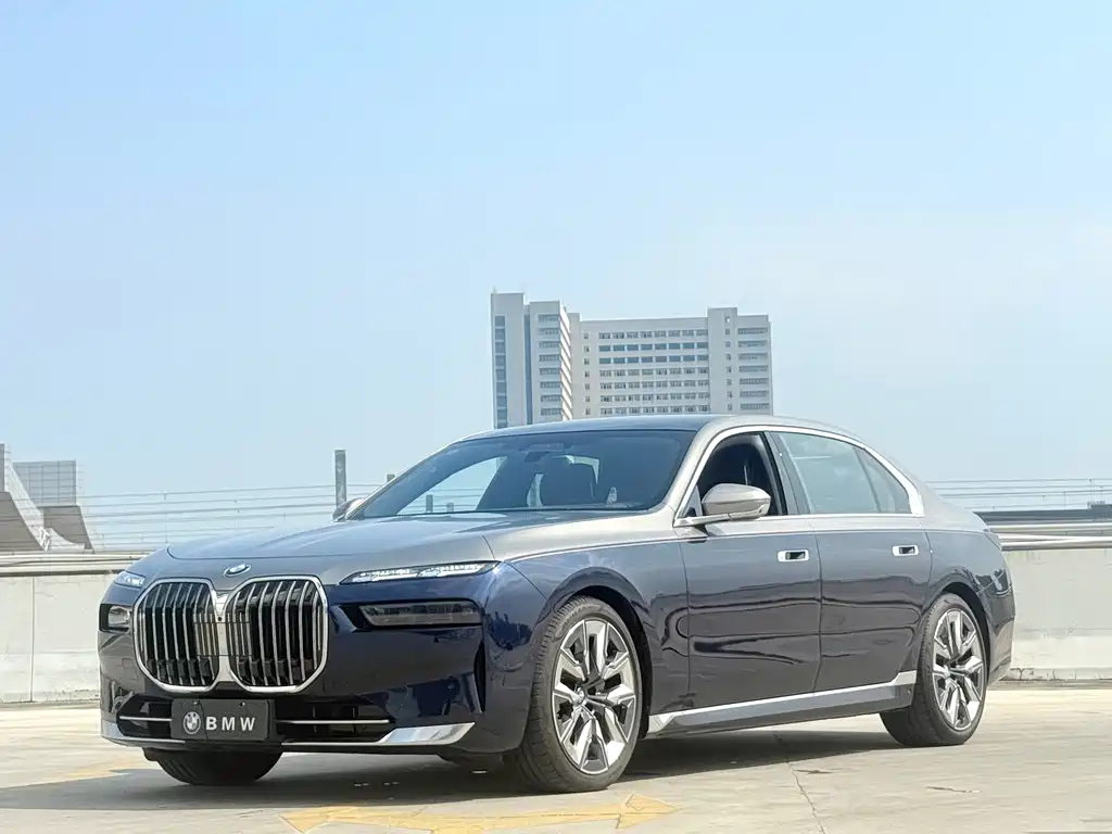BMW 7 Series 7 2023 740Li Premium Luxury
