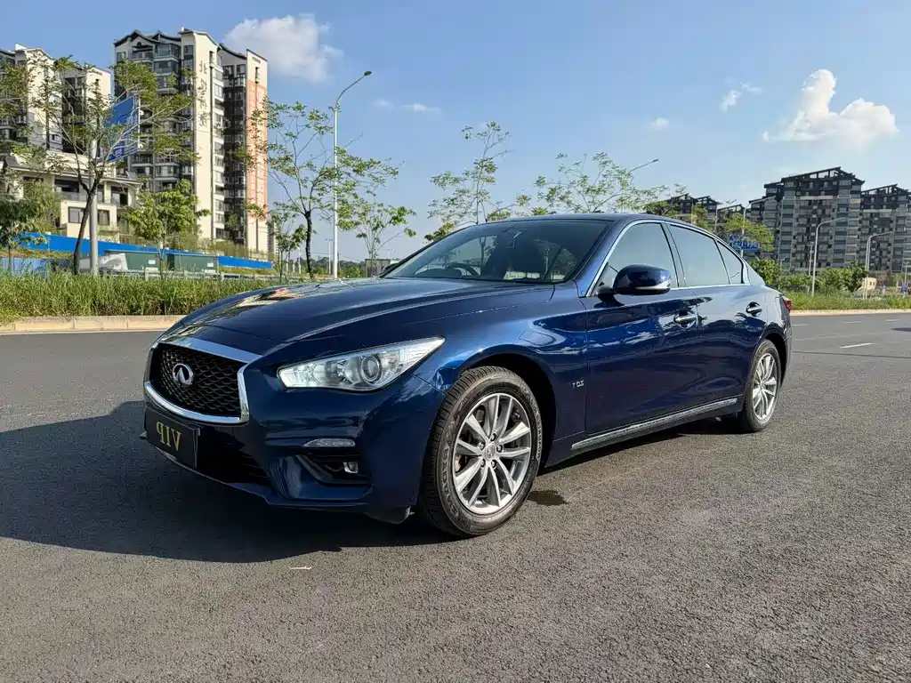 Infiniti Q50L
