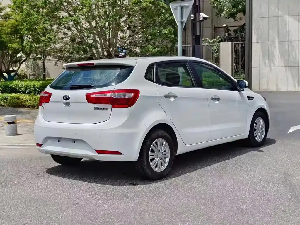 Kia K2 — миниатюра 9