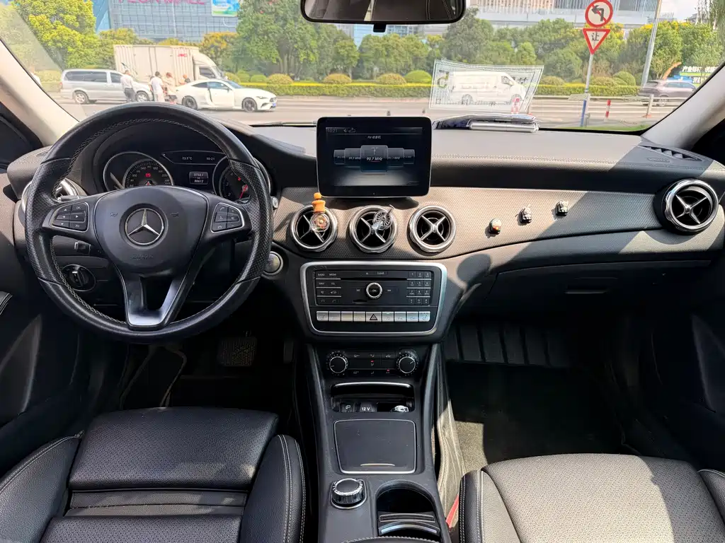 Mercedes-Benz GLA — миниатюра 5
