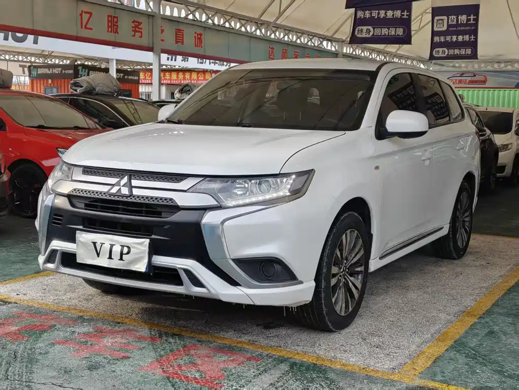 Mitsubishi Outlander 2021