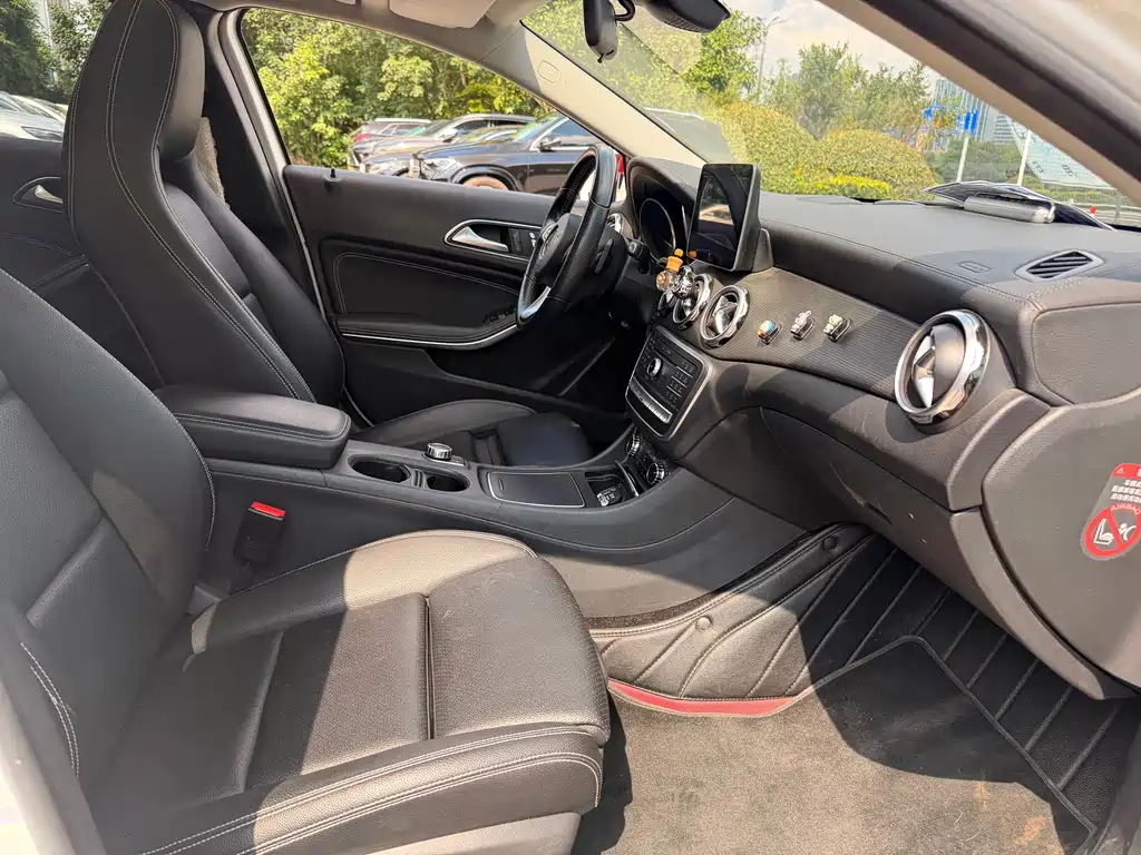 Mercedes-Benz GLA — миниатюра 8