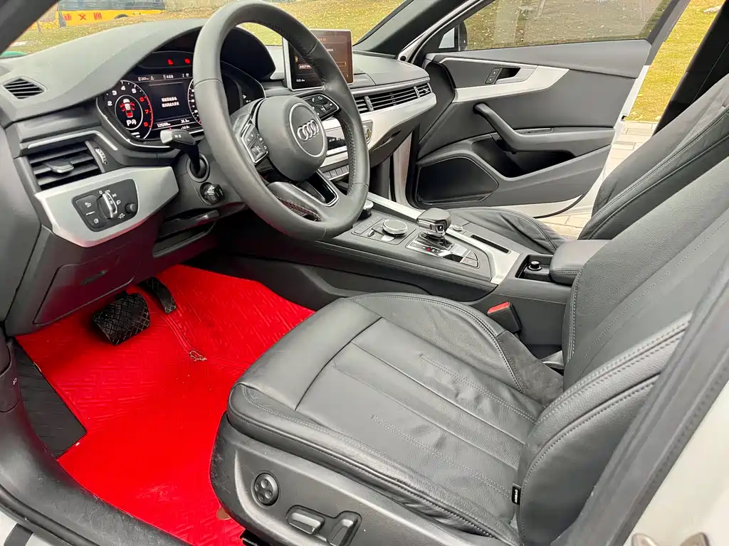 Audi A4L 2019 40 TFSI Fashion VI