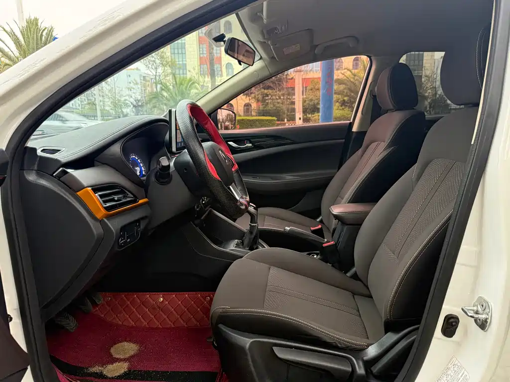 Changan Eado DT — миниатюра 8