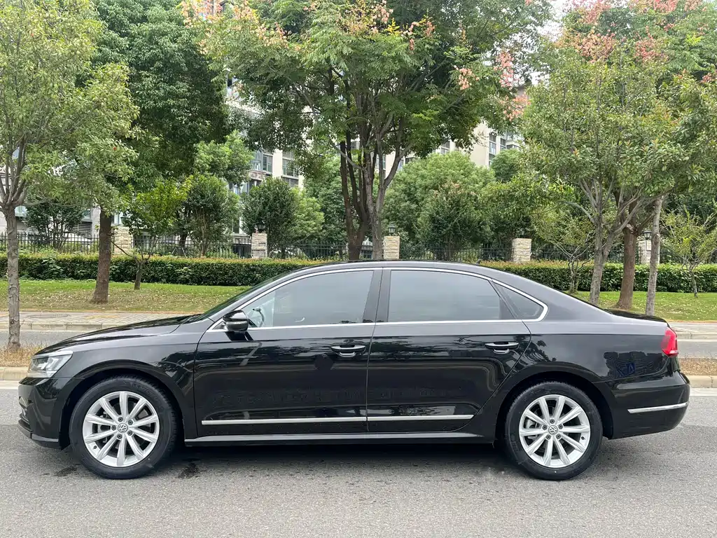 Volkswagen Passat — миниатюра 7