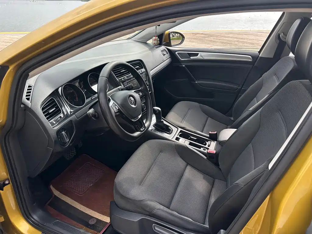 Volkswagen Golf — миниатюра 10
