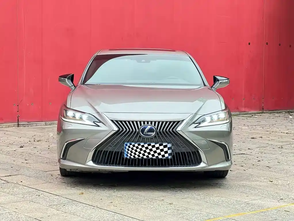 Lexus ES — миниатюра 2