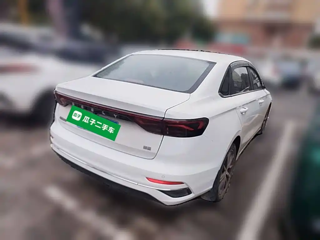 Geely Emgrand — миниатюра 10
