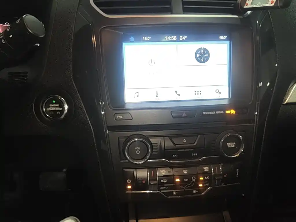 Ford Explorer (Import) — миниатюра 13