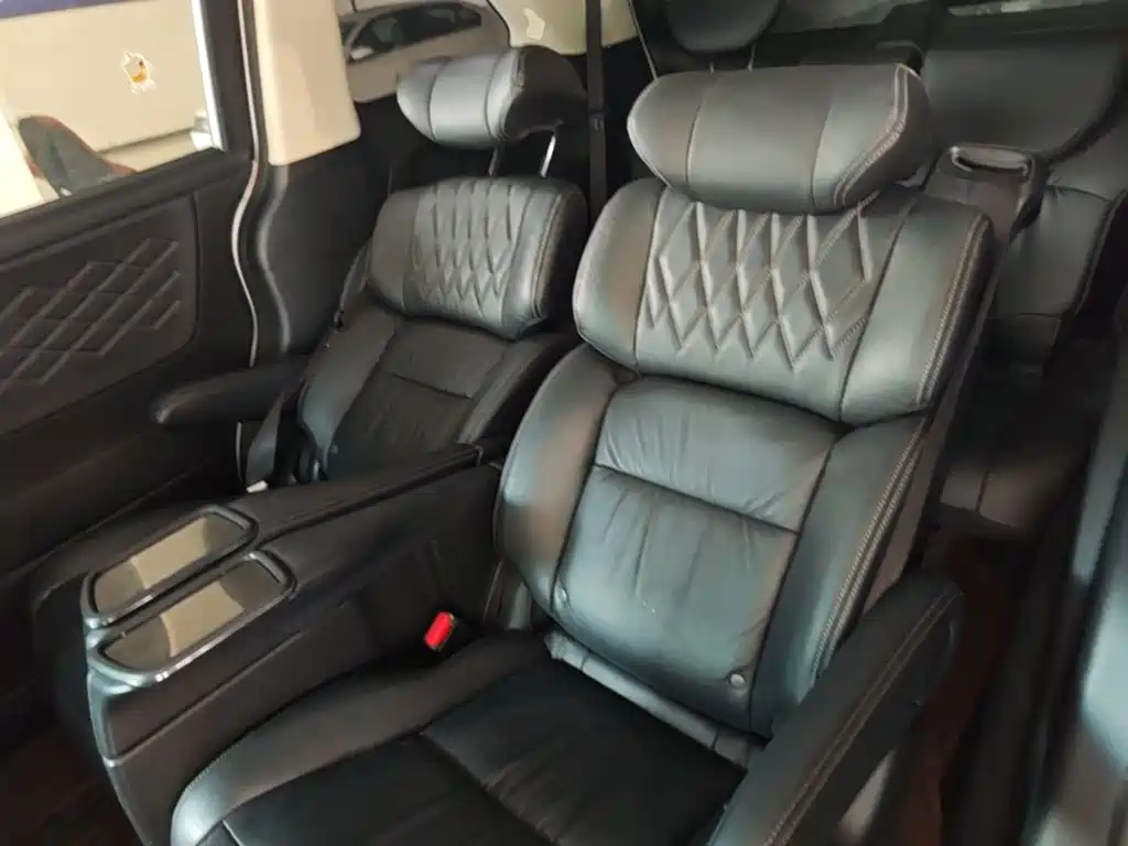 Honda Elysion — миниатюра 17