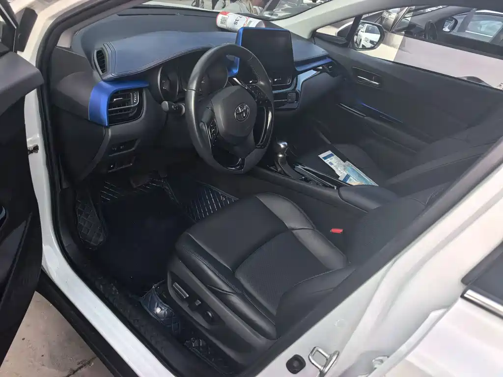 Toyota C-HR — миниатюра 7