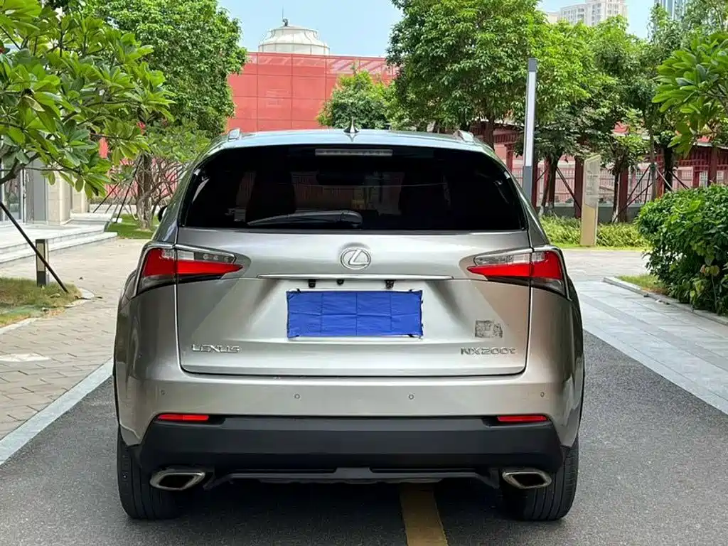 Lexus NX — миниатюра 8