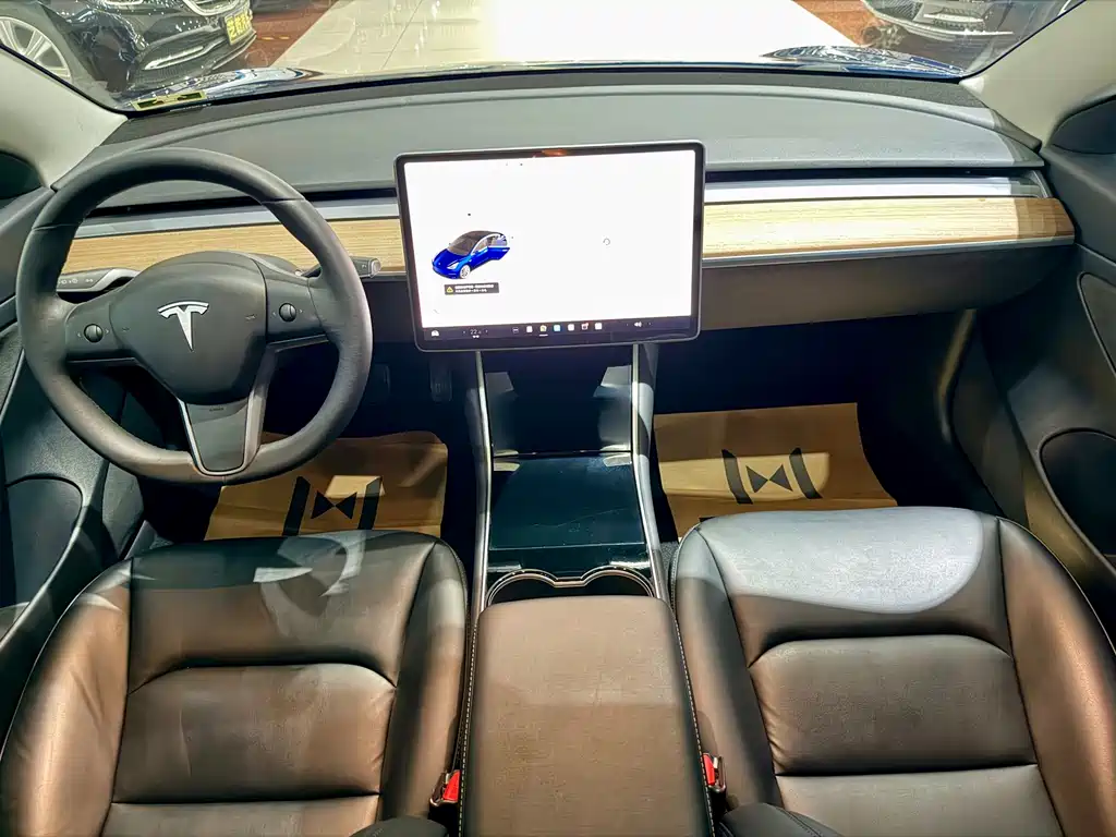 Tesla Model 3 — миниатюра 12
