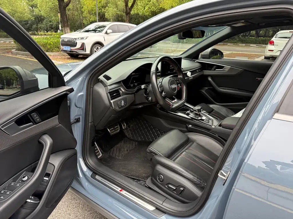Audi A4L — миниатюра 12