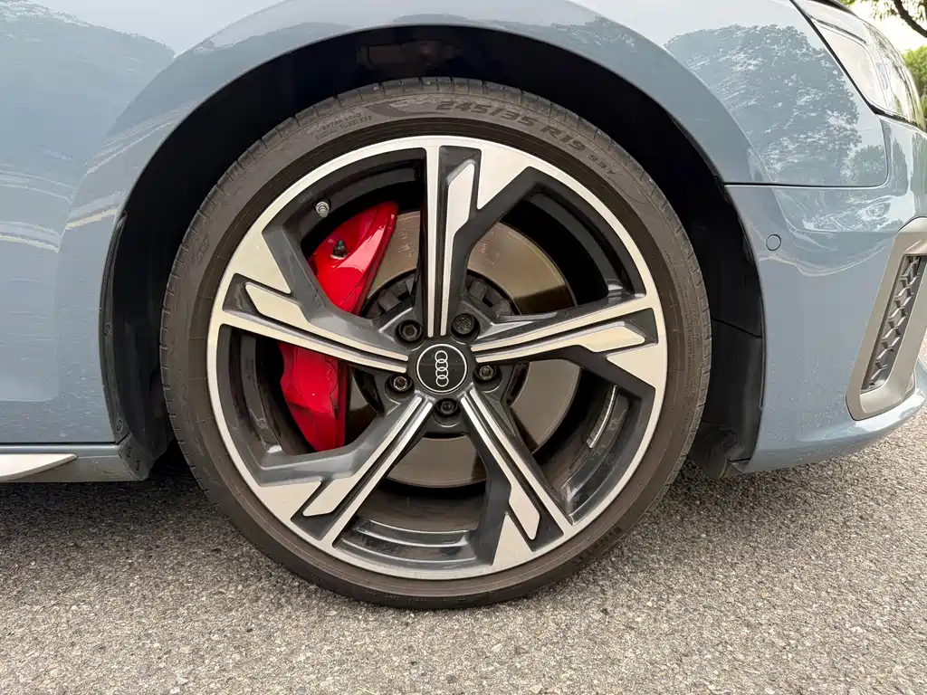 Audi A4L — миниатюра 9