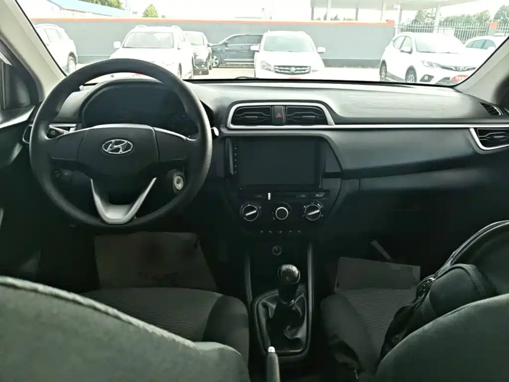 Hyundai Verna — миниатюра 10