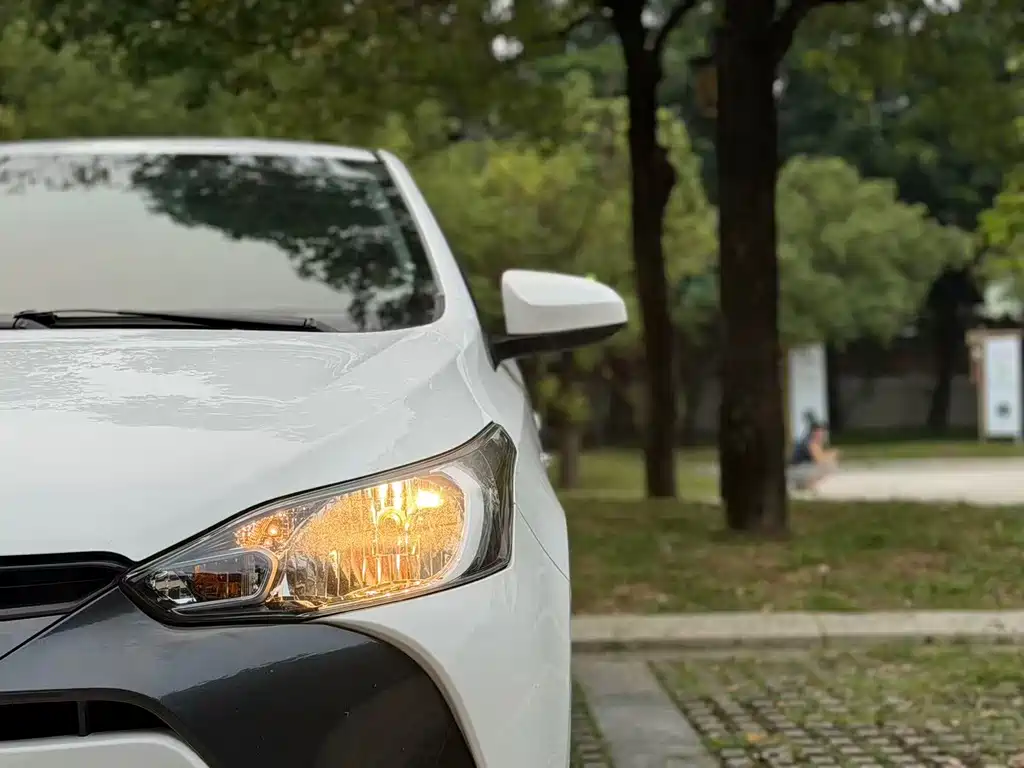 Toyota Yaris L — миниатюра 12