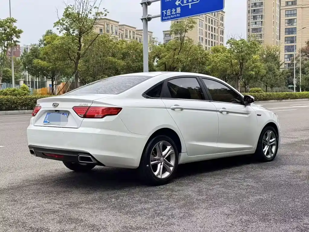 Geely Emgrand GL — миниатюра 4