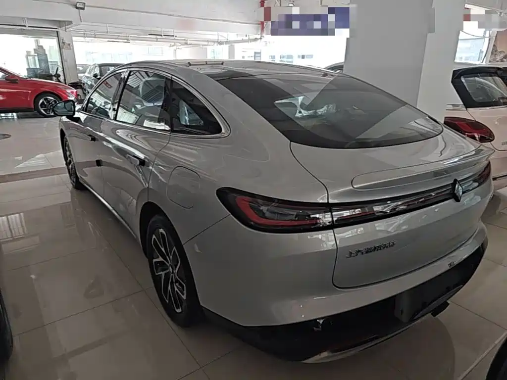 Baojun Xiangjing — миниатюра 5