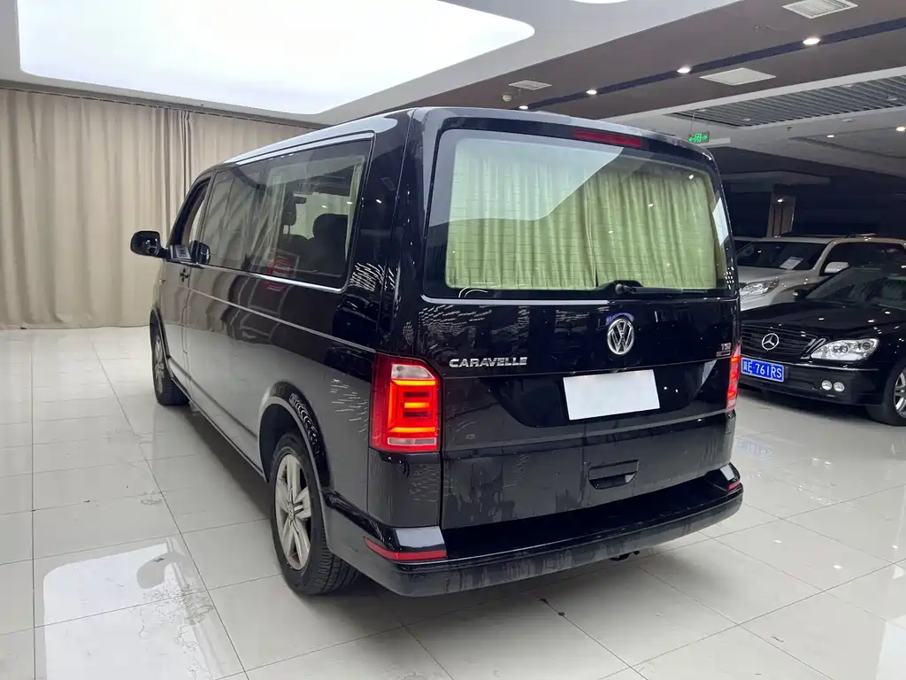 Volkswagen Caravelle — миниатюра 9