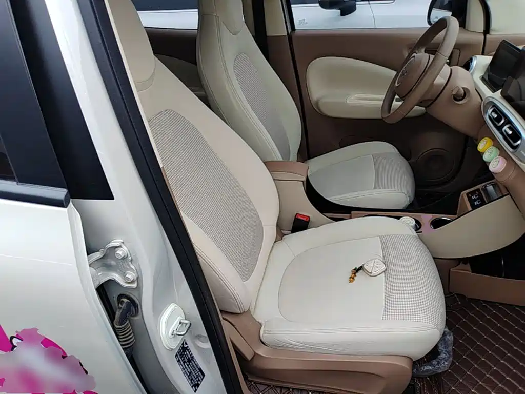 Wuling MINIEV — миниатюра 25