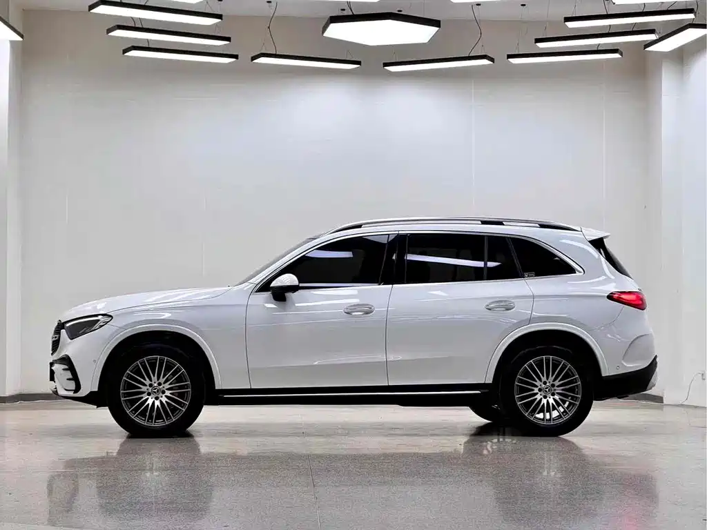 MERCEDES-BENZ  GLC