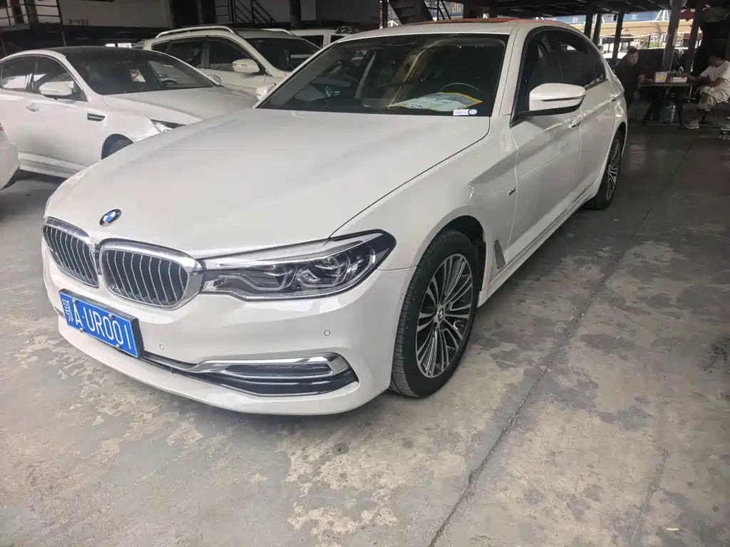 BMW 5 Series — миниатюра 3