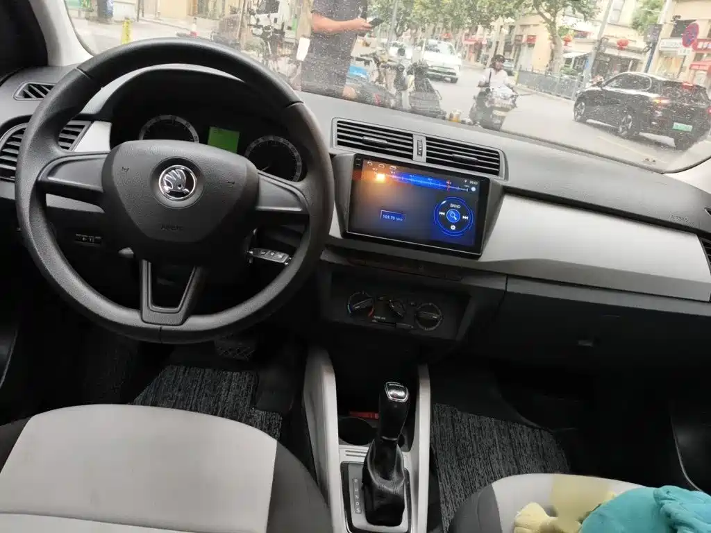 Skoda Fabia — миниатюра 13