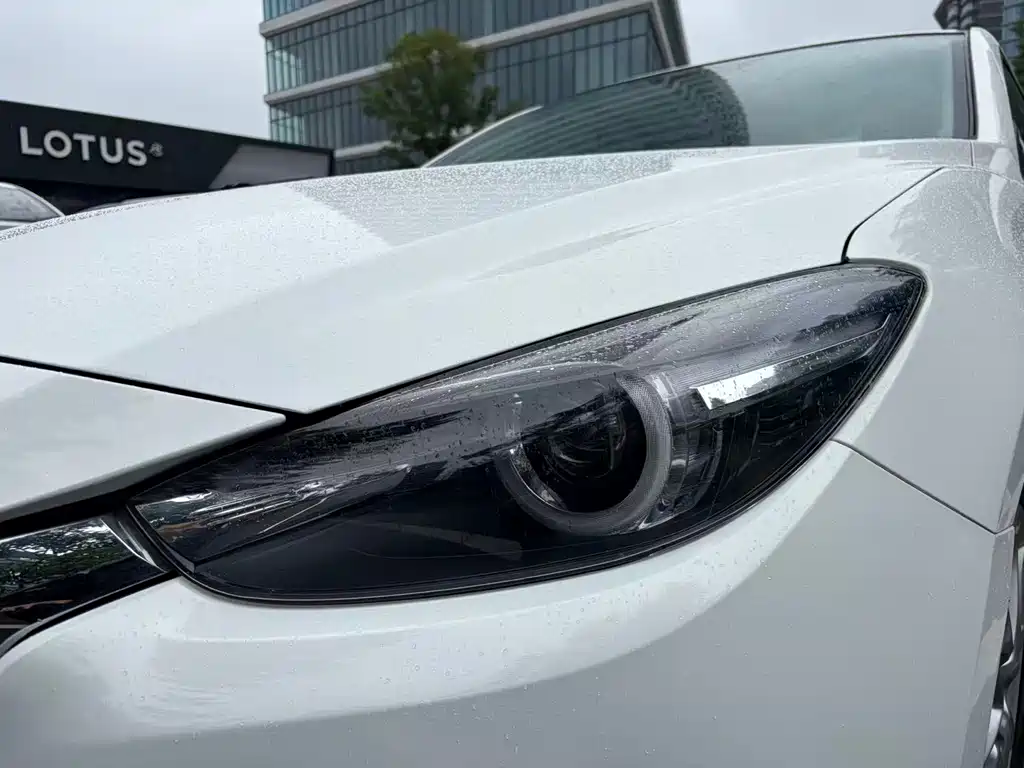 Mazda 3 Axela — миниатюра 4