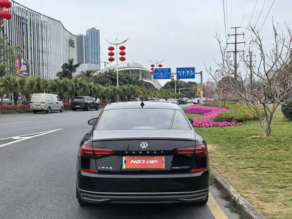 VOLKSWAGEN PASSAT NEW ENERGY