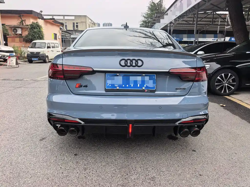 Audi A4L — миниатюра 14