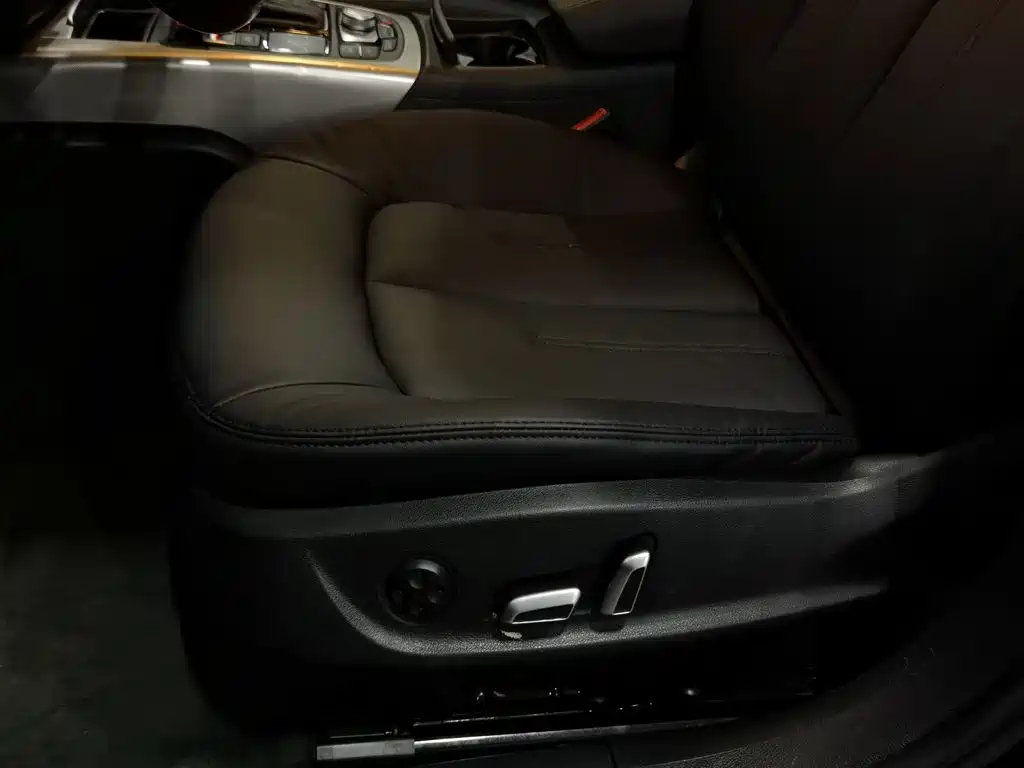 Audi A6L — миниатюра 20