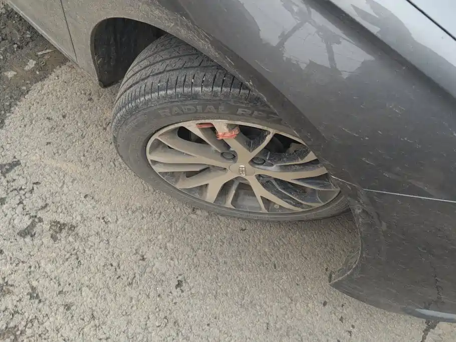 Geely Emgrand — миниатюра 6