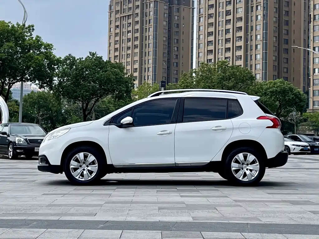Peugeot 2008 — миниатюра 4