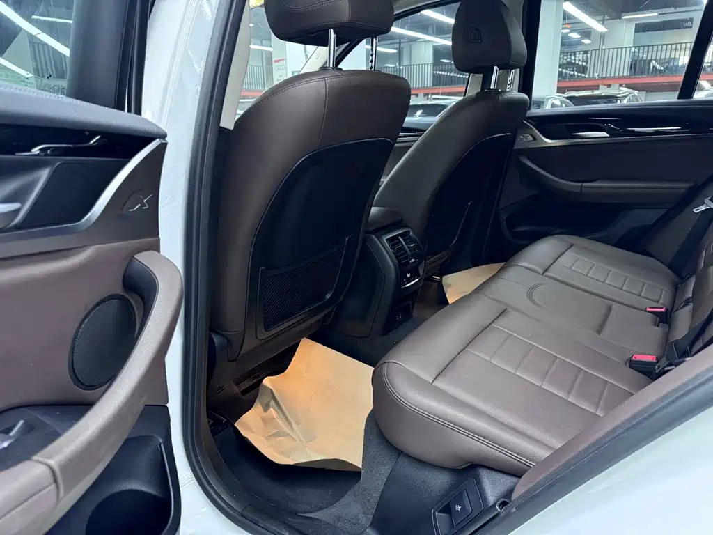 BMW X3 — миниатюра 10