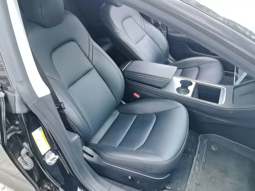 Tesla Model 3 — миниатюра 25