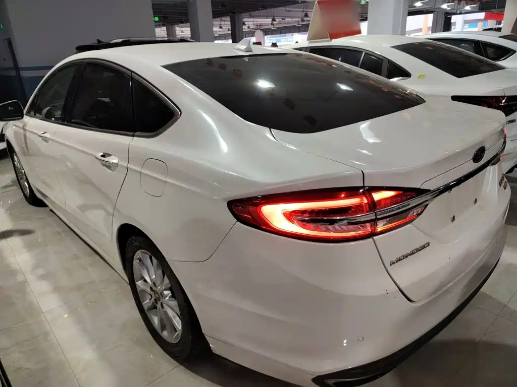 Ford Mondeo — миниатюра 5