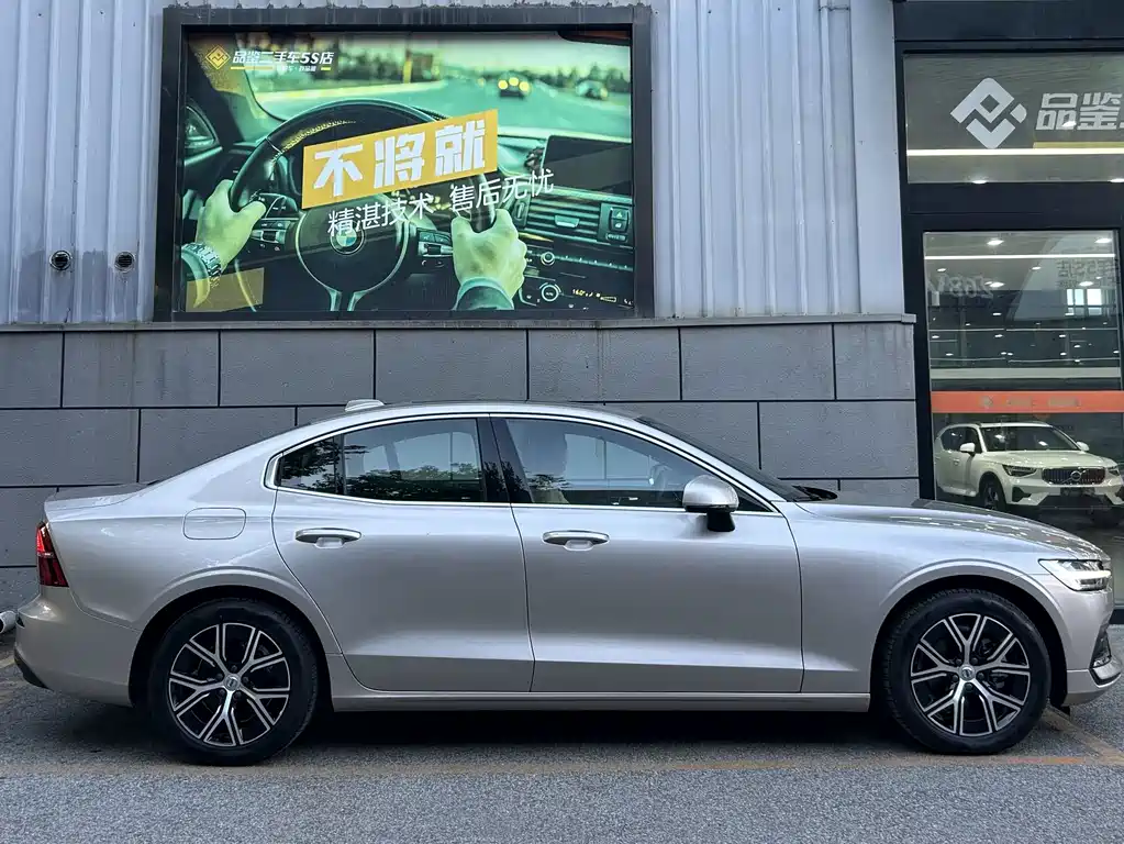 Volvo S60 — миниатюра 8