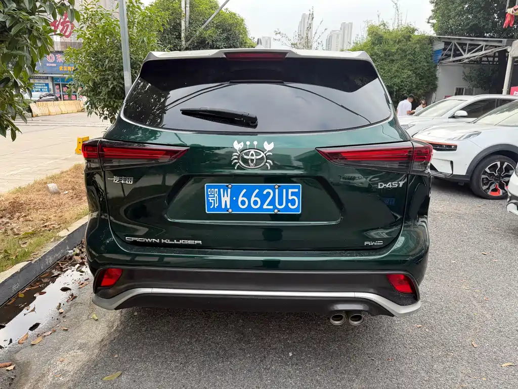 Toyota Crown Kluger — миниатюра 13