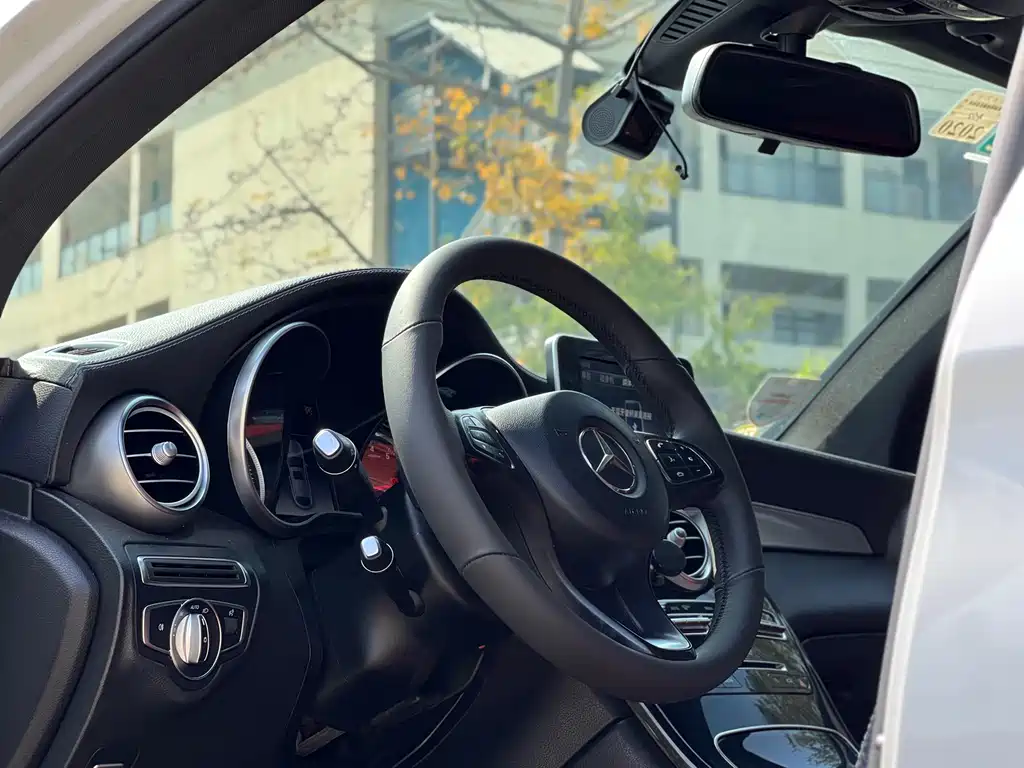 MERCEDES-BENZ GLC COUPE