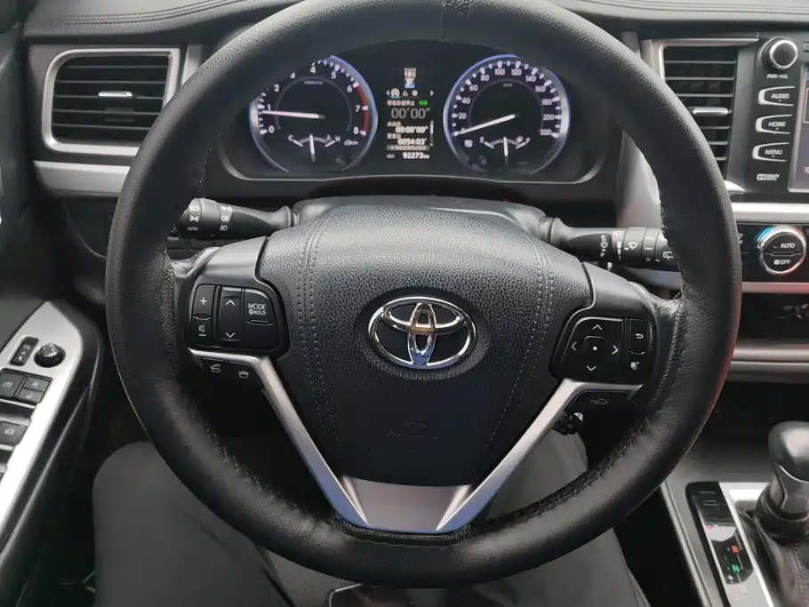 Toyota Highlander — миниатюра 15