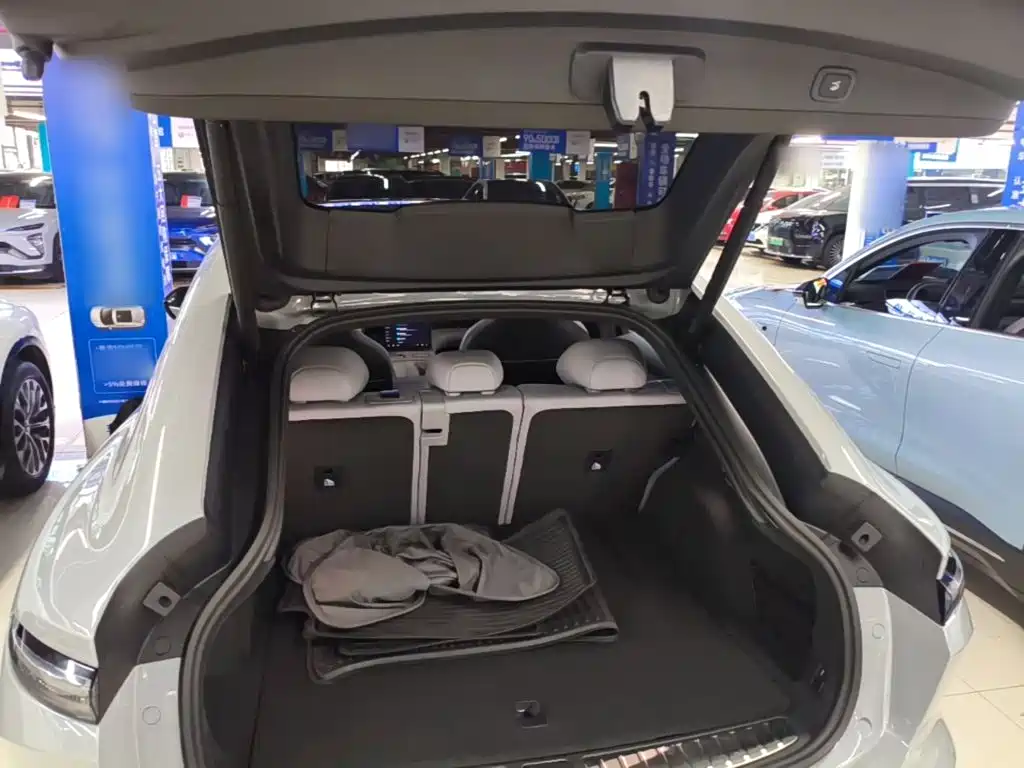 NIO EC6 — миниатюра 19