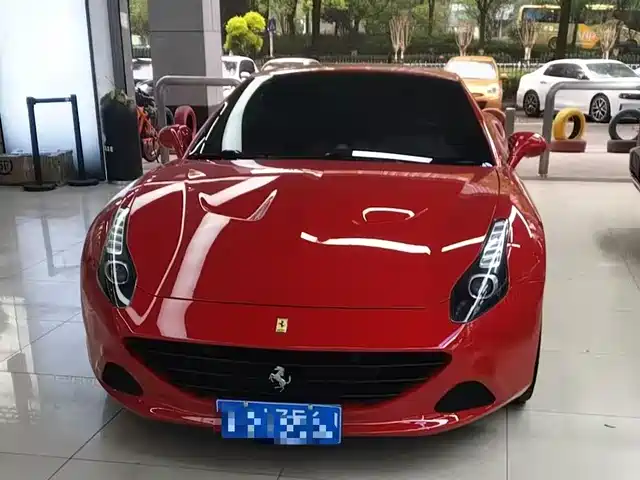 FERRARI CALIFORNIA T 2017
