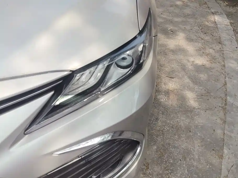 Toyota Camry — миниатюра 5