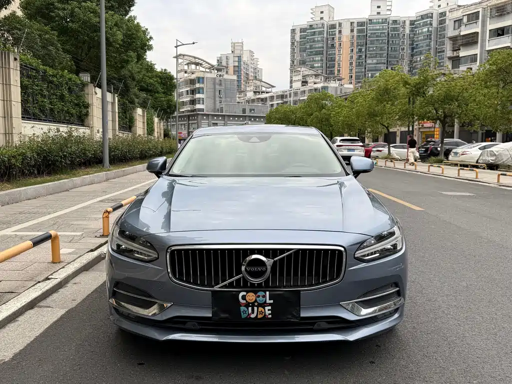 Volvo S90 — миниатюра 2