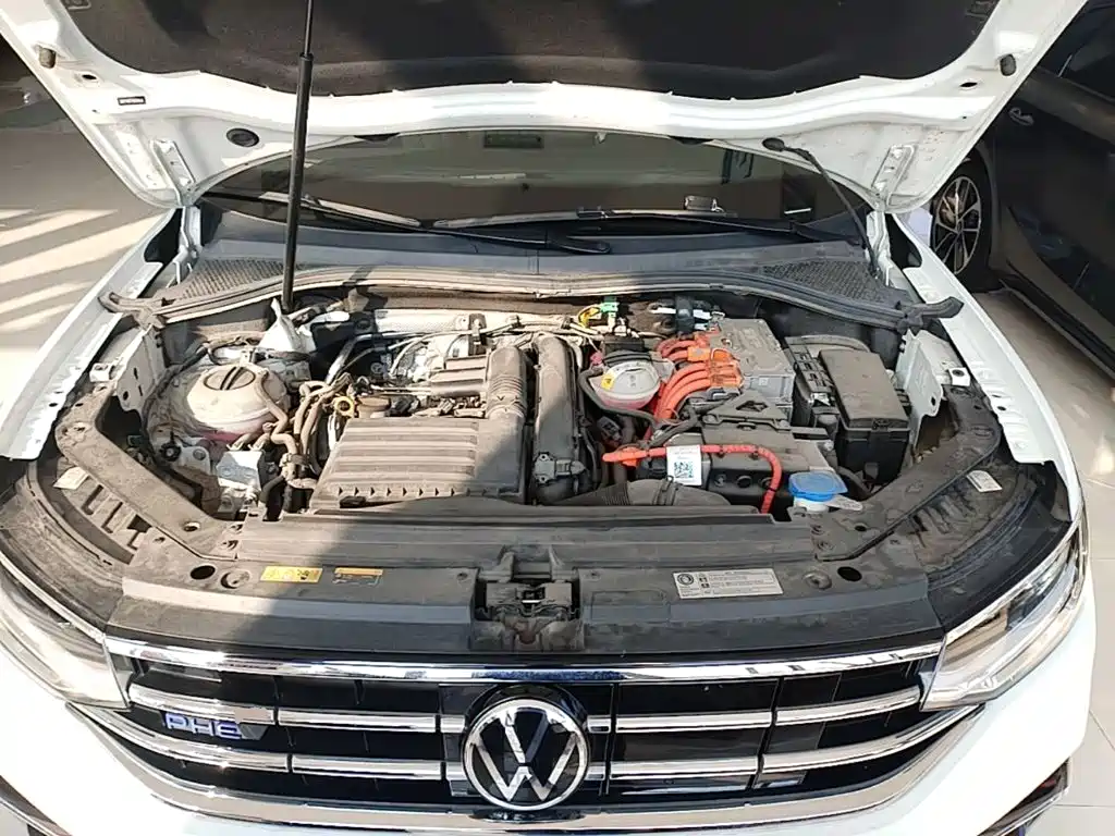 Volkswagen Tiguan L PHEV — миниатюра 20