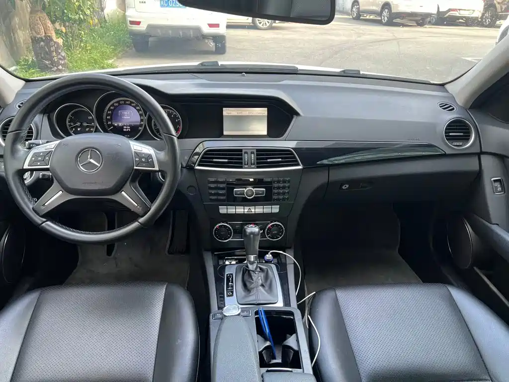 Mercedes-Benz C-Class — миниатюра 5